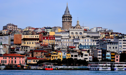 How many visitors did İstanbul host in 11 months?