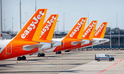 EasyJet 1 milyar pound vergi öncesi kar hedeflliyor