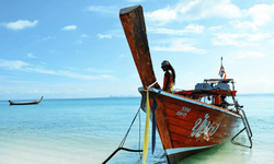 Tayland turizm sektörü ciddi zorluklarla karşı karşıya
