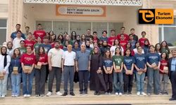 Turizmci Orhan Sancar Nusaybin’de öğrencilerle buluştu
