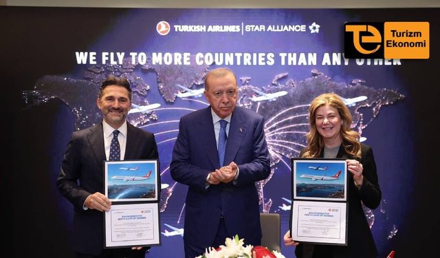 Erdoğan THY için Boeing ile 150 uçaklık anlaşma imzaladı