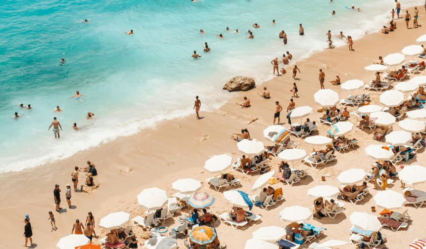 Antalya Barselona gibi aşırı turizme mi gidiyor?