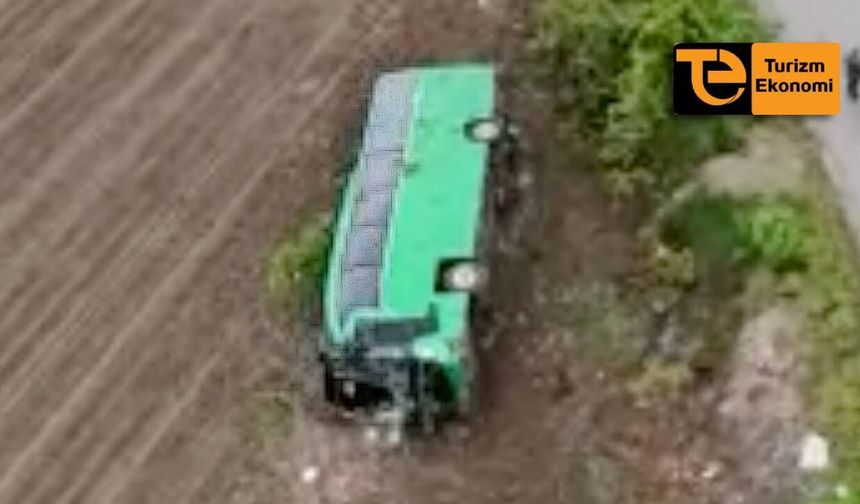 Tur otobüsü kaza yaptı, 46 kişi yaralandı