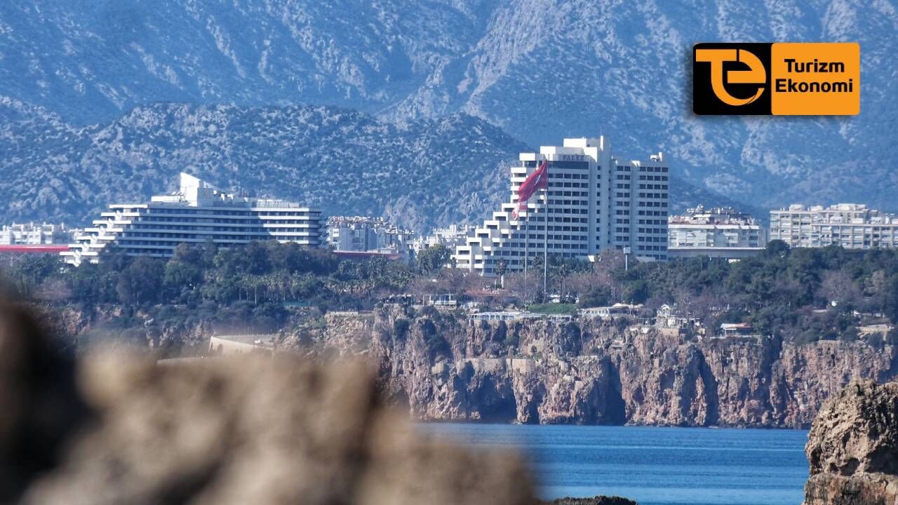 Antalya turizminde düşüş: 7 aylık kayıp 624 bini aştı