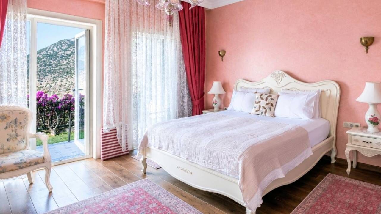 Swan Lake Butik Otel2